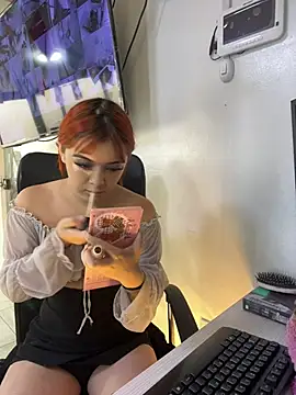 Snapshot of Roxy_Fox_2 chatting on July 13, 12:41 pm Roxy Fox 2 online show from July 13, 12:41 pm