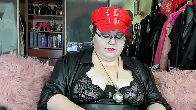 KaryQueen online show from February 15, 5:28 pm