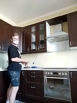 Snapshot of Tiler-cat chatting on July 15, 1:49 pm Tiler-cat online show from July 15, 1:49 pm