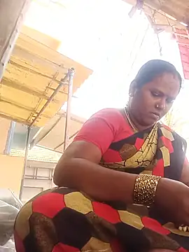 Snapshot of tamilrosegold chatting on July 13, 6:49 am tamilrosegold online show from July 13, 6:49 am