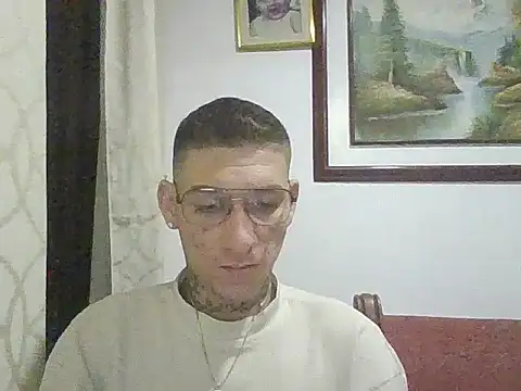Snapshot of liam_carter2 chatting on July 16, 12:16 am liam carter2 online show from July 16, 12:16 am