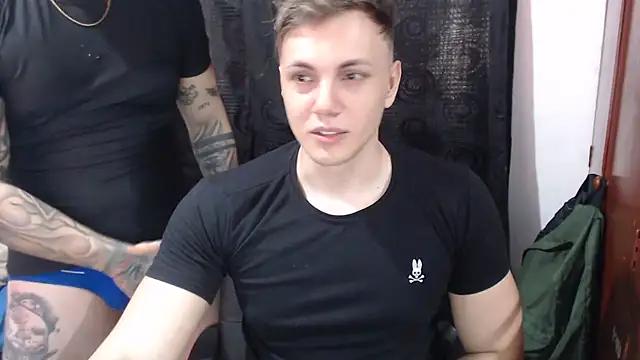Snapshot of kike_energy chatting on April 24, 10:12 pm kike energy online show from April 24, 10:12 pm