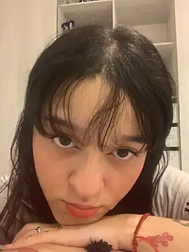 ruemi rose online show from July 15, 3:23 am