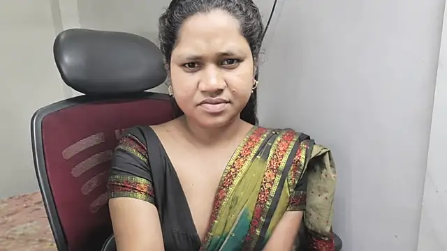 Snapshot of SAmirahha_Bano86 chatting on July 10, 12:15 am SAmirahha Bano86 online show from July 10, 12:15 am