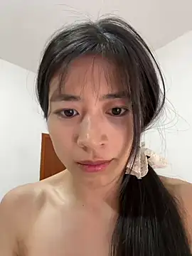yiyiya520 online show from July 13, 1:03 pm