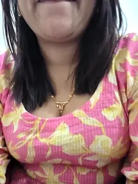 Snapshot of Motomoto8989 chatting on July 17, 12:23 pm Motomoto8989 online show from July 17, 12:23 pm