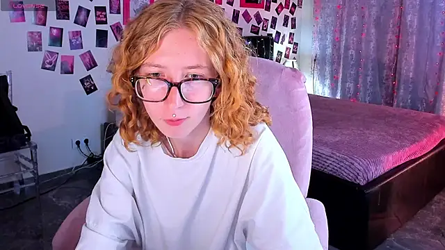 TerriaReed online show from July 23, 10:57 am