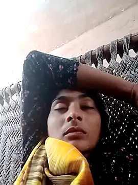 Shivanikumari80 online show from July 13, 8:17 am