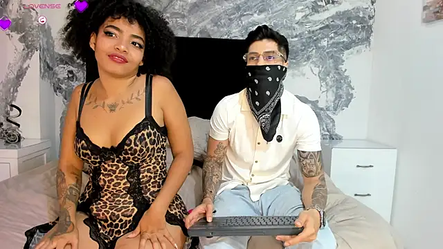ErickAndSasha online show from July 12, 5:04 pm