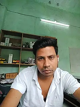 Snapshot of guru8340 chatting on July 18, 10:08 am guru8340 online show from July 18, 10:08 am