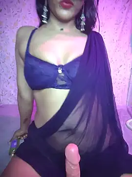 Snapshot of sexyqueen_1 chatting on July 17, 5:29 pm sexyqueen 1 online show from July 17, 5:29 pm