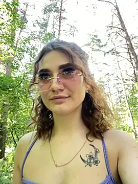 Snapshot of AlexandriaUrquhart chatting on July 14, 10:09 am AlexandriaUrquhart online show from July 14, 10:09 am