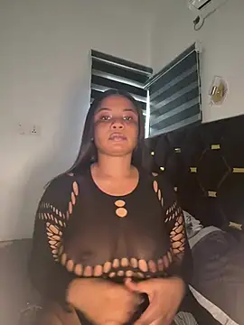 Snapshot of elle_28 chatting on July 16, 12:55 pm elle 28 online show from July 16, 12:55 pm