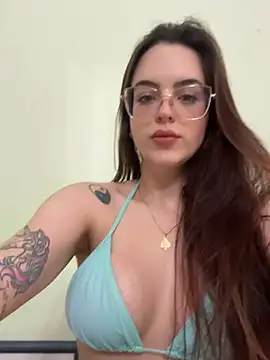 Snapshot of lolawety chatting on July 13, 6:33 pm lolawety online show from July 13, 6:33 pm