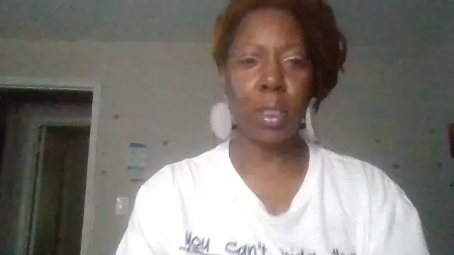 Snapshot of GotCake chatting on July 15, 8:36 pm GotCake online show from July 15, 8:36 pm