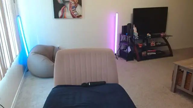 Snapshot of XxMs_StarzxX chatting on April 6, 12:50 pm XxMs StarzxX online show from April 6, 12:50 pm