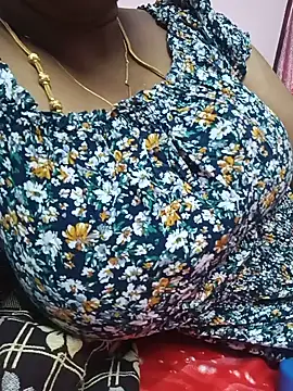 smiley 0queen online show from July 22, 4:37 am