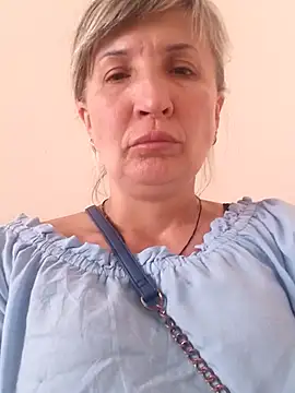 Snapshot of BellaBlum777 chatting on July 21, 11:12 am BellaBlum777 online show from July 21, 11:12 am