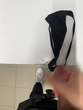 swissboy22 online show from March 27, 11:59 pm