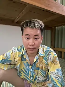 Snapshot of Mackie-1 chatting on July 21, 8:16 am Mackie-1 online show from July 21, 8:16 am