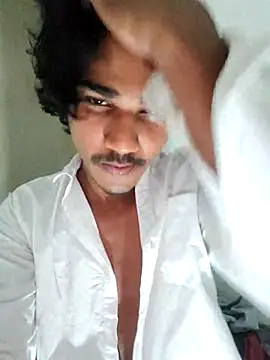 Snapshot of roshan573 chatting on July 19, 4:33 pm roshan573 online show from July 19, 4:33 pm
