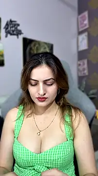 Snapshot of oopsiechoudhary chatting on July 20, 4:09 pm oopsiechoudhary online show from July 20, 4:09 pm