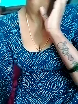Snapshot of Lovely-Pihu chatting on July 21, 7:00 am Lovely-Pihu online show from July 21, 7:00 am