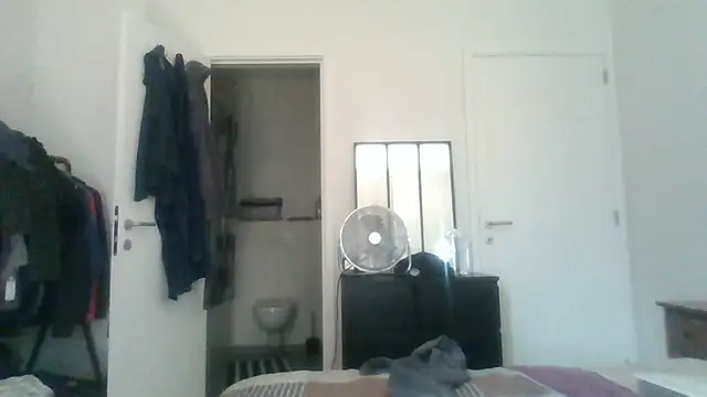 Snapshot of FFbottomnow chatting on July 21, 3:14 pm FFbottomnow online show from July 21, 3:14 pm