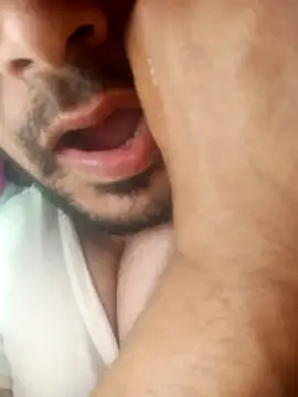 Snapshot of arousing3 chatting on July 26, 7:32 pm arousing3 online show from July 26, 7:32 pm