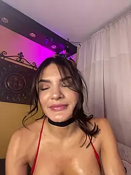 Snapshot of Cleolaurent chatting on July 27, 1:23 am Cleolaurent online show from July 27, 1:23 am