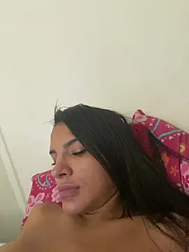 Snapshot of Cleolaurent chatting on July 29, 4:05 pm Cleolaurent online show from July 29, 4:05 pm