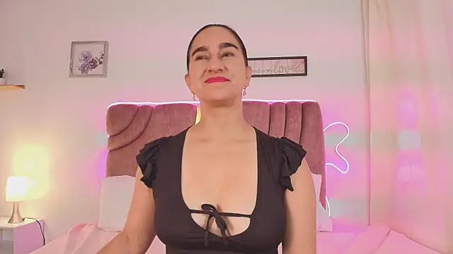 Maya369 online show from August 3, 10:35 pm