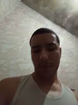 Snapshot of Arthurtani14 chatting on August 1, 4:12 am Arthurtani14 online show from August 1, 4:12 am