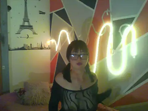 Snapshot of grace_caroline chatting on August 1, 5:40 am grace caroline online show from August 1, 5:40 am