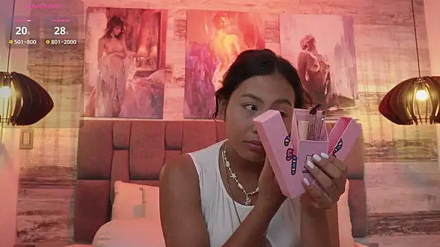 Zoe Vale online show from August 6, 1:02 pm