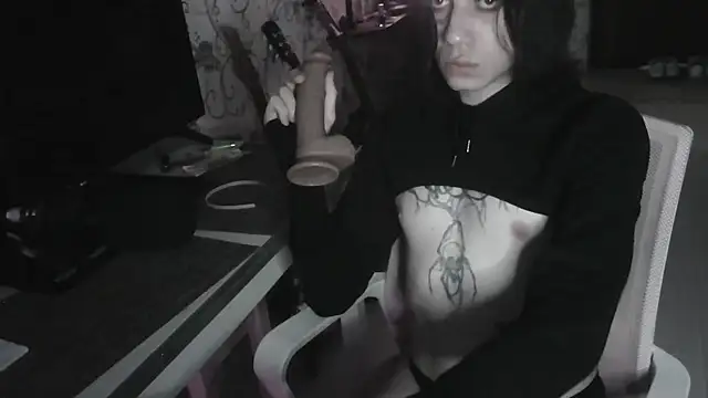 Snapshot of Kira_UwU_666 chatting on July 27, 8:49 pm Kira UwU 666 online show from July 27, 8:49 pm