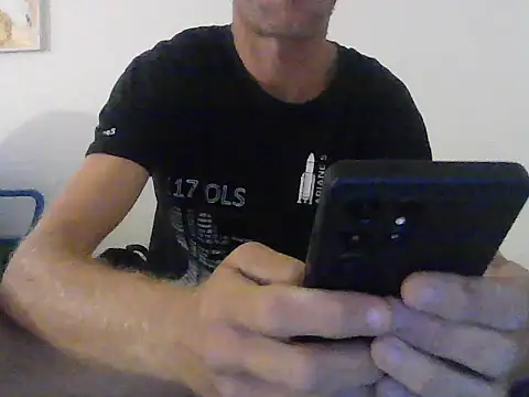 Snapshot of PumpStone chatting on July 28, 3:43 pm PumpStone online show from July 28, 3:43 pm