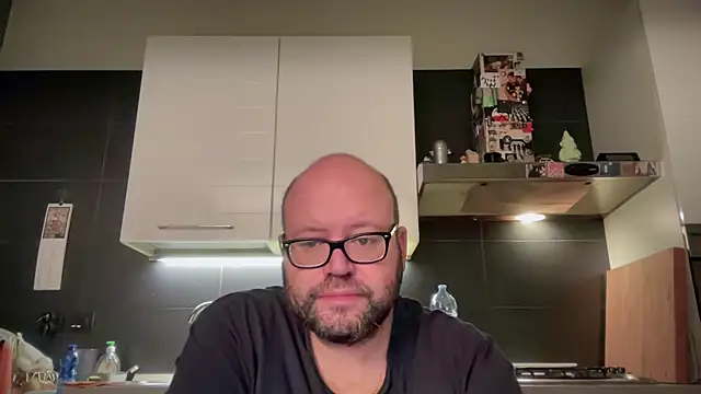 Snapshot of theitalianbear chatting on October 15, 3:39 am theitalianbear online show from October 15, 3:39 am