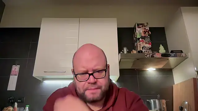 theitalianbear online show from February 6, 6:44 pm