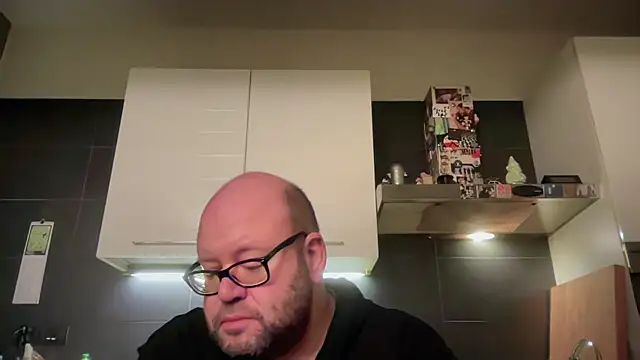 theitalianbear online show from March 8, 2:59 am