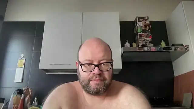 theitalianbear online show from June 18, 4:35 am