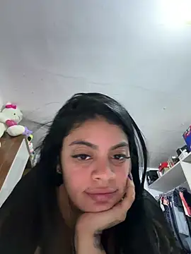 Snapshot of sophi2101 chatting on July 25, 5:43 pm sophi2101 online show from July 25, 5:43 pm