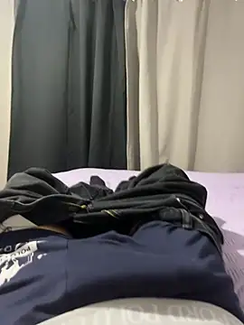Snapshot of tonybb2 chatting on August 2, 4:22 am tonybb2 online show from August 2, 4:22 am