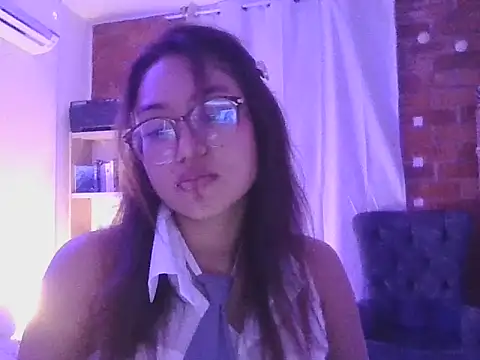 Snapshot of Honey_devil chatting on July 31, 1:49 am Honey devil online show from July 31, 1:49 am