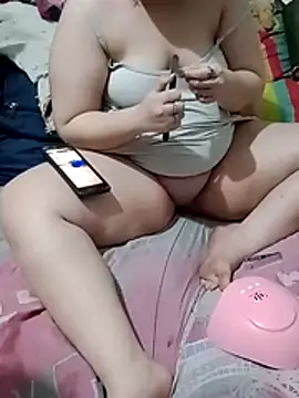 yilingandAlan 13 online show from August 3, 3:16 am