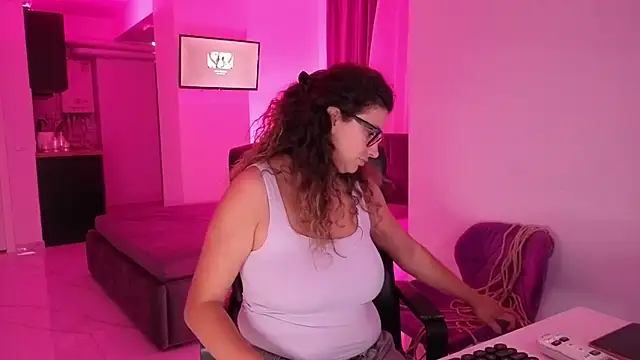 larabennet online show from July 30, 5:50 am