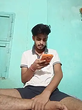 kartikshing19 online show from July 31, 6:18 pm