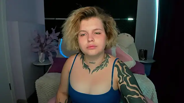 Eva Starfire  online show from August 2, 3:38 am