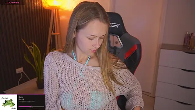 DanikaDillan online show from March 10, 12:48 am