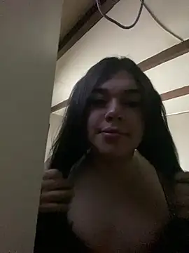 Snapshot of -felixiia chatting on August 1, 7:29 am -felixiia online show from August 1, 7:29 am